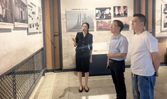 传承红色基因 汲取奋进力量——凯发K8国际集团董事长李银祥应邀赴萍乡安源景区考察研讨